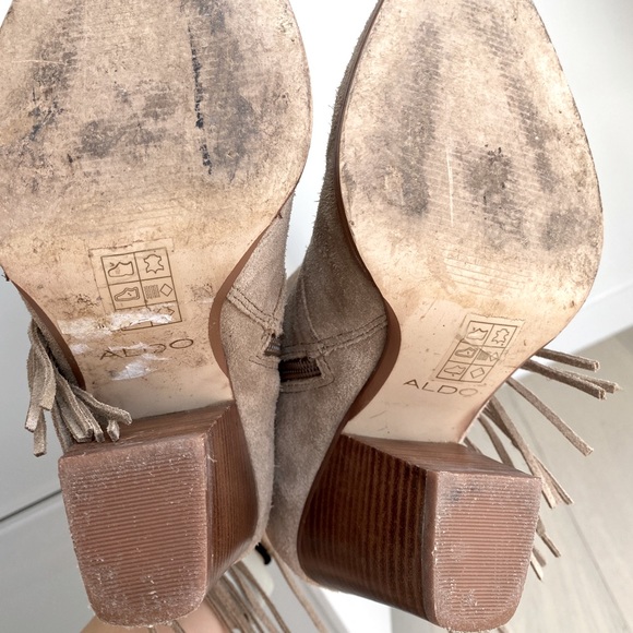 Aldo Linsey Taupe Suede Fringe Boots - Size 6 - Picture 7 of 7